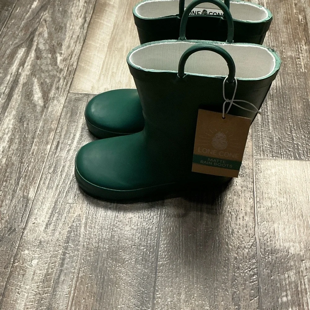 Lone Cone Children's Tall Green Rubber Rain Boots Size 13